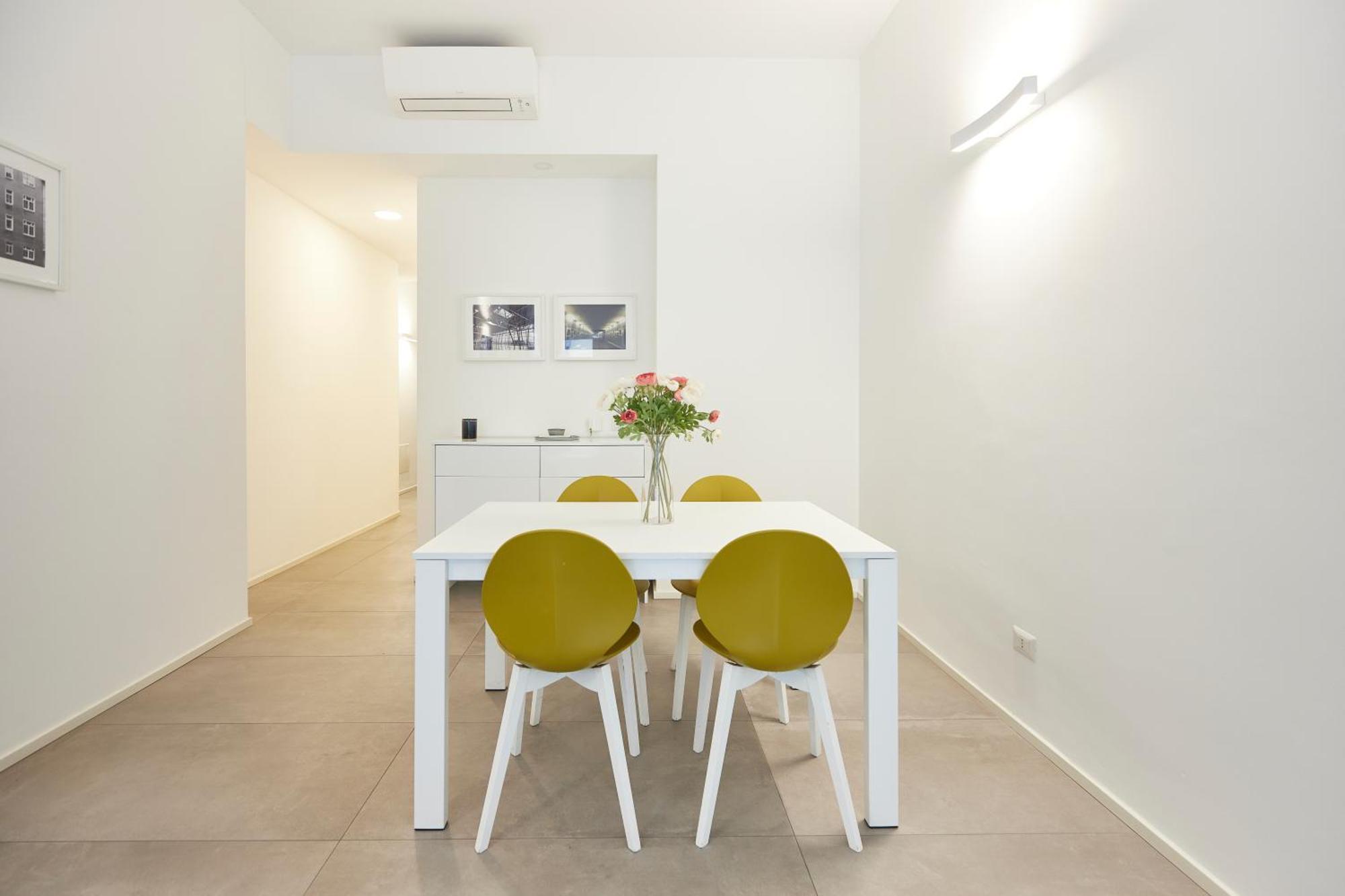 Cozy Meravigli Apartment - Pleasant Walk Between Duomo And Castello Milão Exterior foto